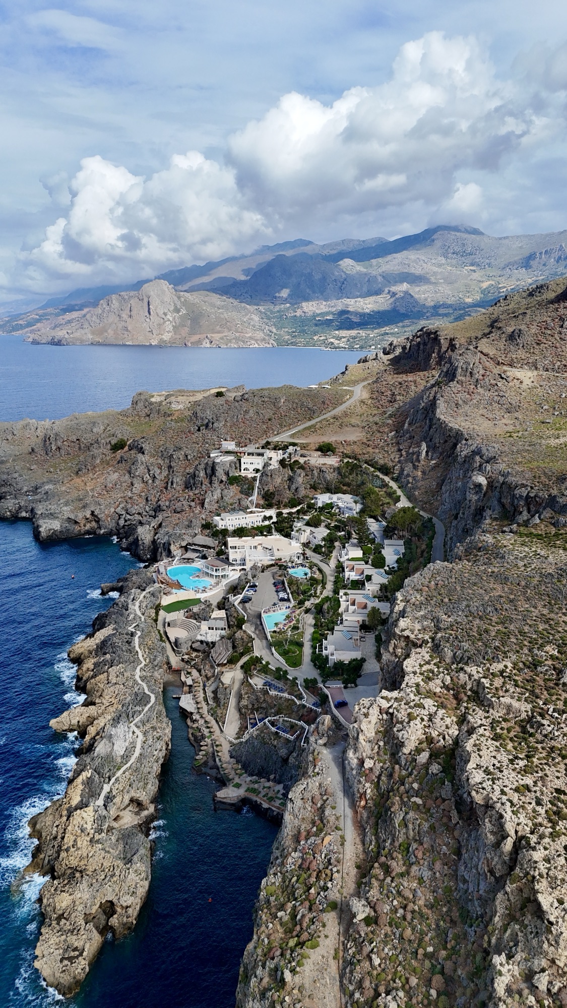 How To Book 14 Days in Europe: Greece, Italy, Switzerland